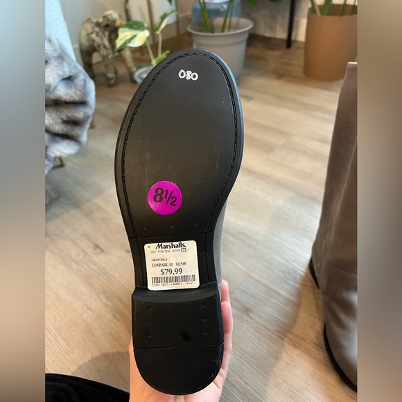 Boots - Picture 5 of 5